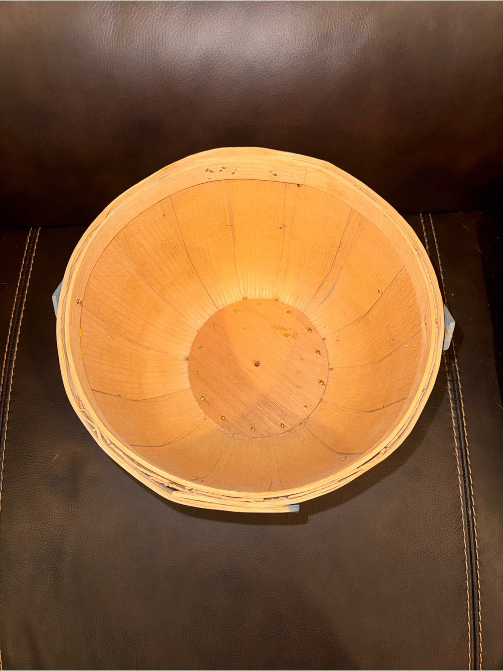 Decorative & vintage late-20th-century country-style wood slat basket - Picture 3 of 9